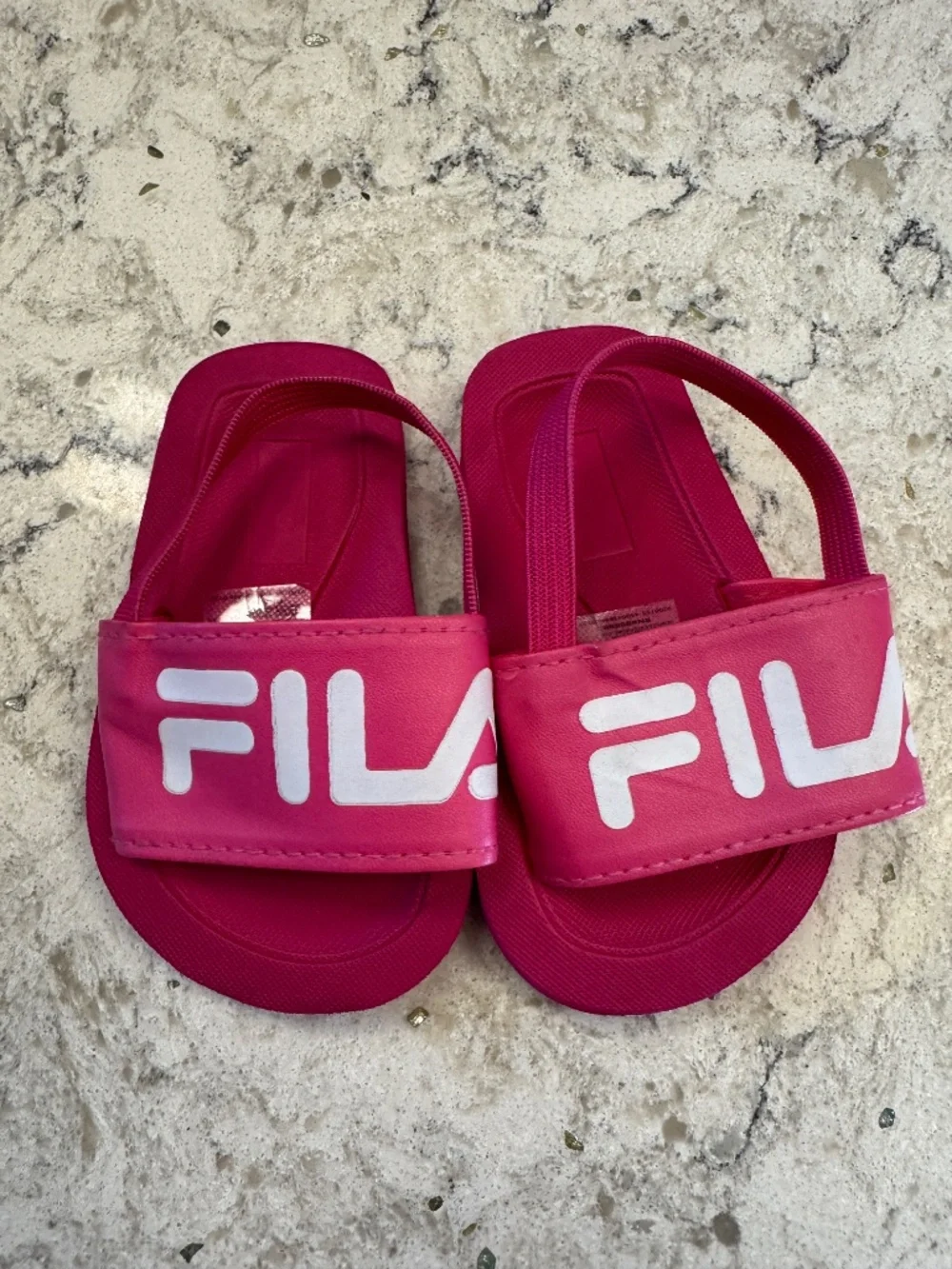 Fila slides kids sleek slide ST sandals with strap and logo on front 9-12 MONTHS
